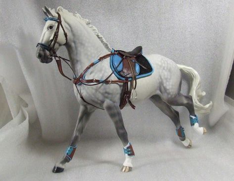 Mini Horse Tack, Toy Horse Stable, Miniature Horse Tack, Model Horse Tack, Diy Horse Barn, Horse Model, Bryer Horses, Show Jumping Horses, Breyer Horse