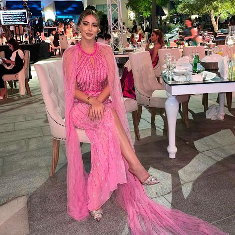 SS361 Luxury Dubai Mermaid Pink Evening Dresses with Cape Sleeves Arabic Women Wedding Guest Formal Party Gowns Dresses With Cape Sleeves, Evening Dresses Short Parties, Pink Evening Dresses, Arabic Women, Wedding Guest Formal, Pink Paradise, Mermaid Pink, Beaded Maxi Dress, Pink Evening Dress