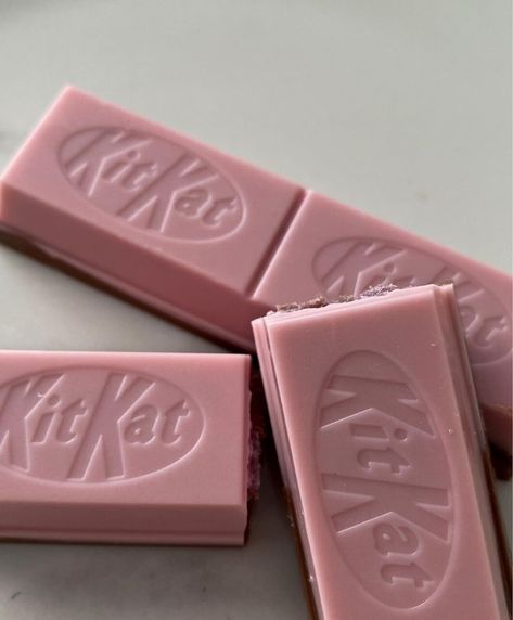 Pink Kitkat, Kitkat Chocolate, Sweet Station, Soft Pink Theme, Baby Pink Aesthetic, Pink Chocolate, Pastel Pink Aesthetic, Pink Vibes, Pink Themes