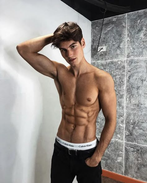 Hot Guys | A Great Looking Guy Every Day | Page 2 Moritz Hau, Hot Mexican Men, Male Fitness Models, Blonde Guys, Six Pack Abs, Men Bodies, Six Pack, Shirtless Men, Young Men