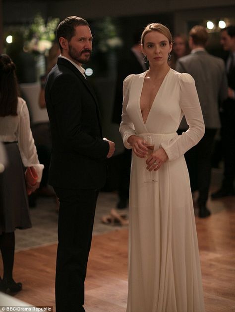 Jodie Comer as Kate Perks in Doctor Foster.. Doctor Foster, Dr Foster, Suranne Jones, Doctor Dress, Killing Eve, Jodie Comer, Dress Aesthetic, Ellen Degeneres, Gal Gadot