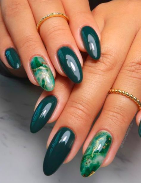 Green Nails With Jewels, Green Marble Nails Acrylic, Emerald Marble Nails, Emerald Green Marble Nails, Green Nails Marble, Marble Green Nails, Green Marble Nail Designs, Green Marble Nails, Florida Nails