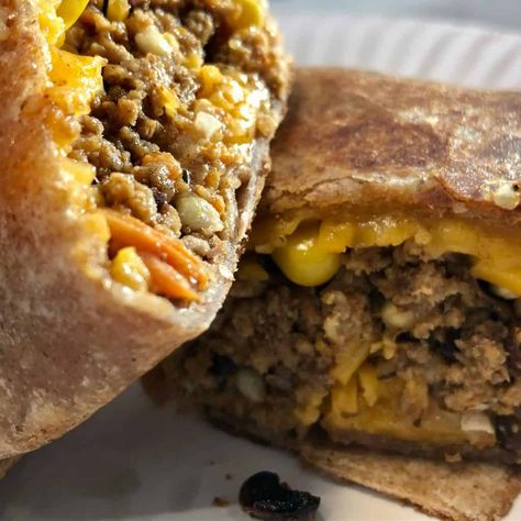 Ground Turkey Burrito with Black Beans - The Skinny Guinea Ground Turkey Breakfast Burrito, Turkey Burrito Recipe, Ground Turkey Burrito, Recipe Ground Turkey, Burritos Recipes, Turkey Burritos, Turkey Ground, Healthy Ground Turkey, Burrito Recipe