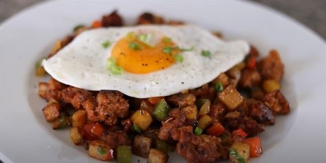 Santa Fe Skillet, Chicken Sandwich Spread, Country Fried Steak Recipe, Chorizo Breakfast, Club Sandwich Recipes, Fried Steak Recipes, Sunnyside Up Eggs, Chorizo And Eggs, How To Cook Chorizo