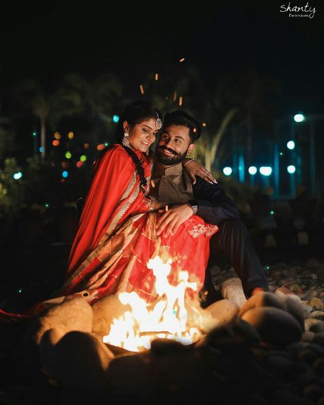 Shadi Pose, Born Fire, Breakup Dp, Pre Wedding Photoshoot Beach, Fire Camp, Couples Pic, Night Shoot, Wedding Stills, Punjabi Couple