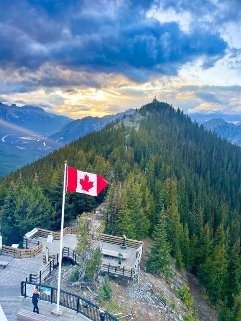 Is the Banff Gondola Worth it? 7 Important Tips to Know - Scenic and Savvy Banff Gondola, Gondola Ride, Moraine Lake, Canadian Rockies, Beautiful Mountains, Travel Bucket List, Stunning View, Mountain View, Hiking Trails