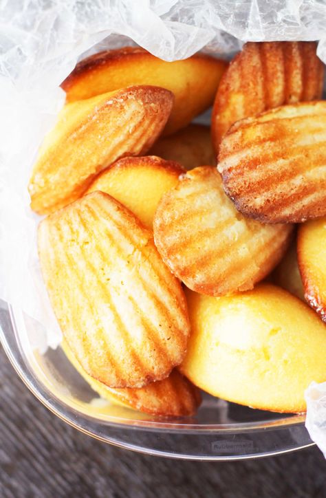 Gluten Free Madeleines - The Gourmet Gourmand Gf Desserts, Gluten Free Sweets, Gluten Free Treats, Gluten Free Cakes, Foods With Gluten, Paleo Dessert, Gluten Free Cooking, Gluten Free Flour, Gluten Free Cookies