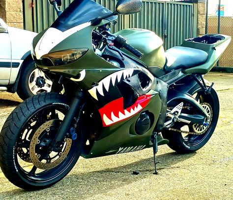 Camo green, shark teeth ,yamaha r6 Yamaha R6s, Custom Street Bikes, Flying Tiger, Street Bikes, Tigers, Bike