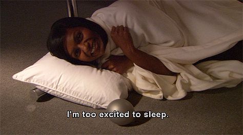 😂😂 Kelly Kapoor, Threat Level Midnight, The Office Show, Birthday Party Packs, The Mindy Project, Office Birthday, Mindy Kaling, Funny Shows, Paper People