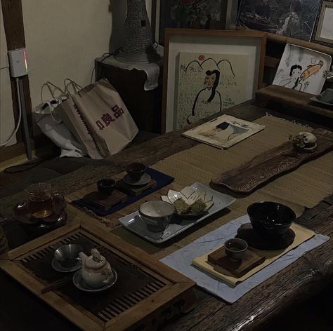 Dark Brown Korean Aesthetic, Brown Japanese Aesthetic, Dark Brown Aesthetic Icon, Kotatsu Aesthetic, Aesthetic Pallete, Light Moodboard, Brown Aesthetic Icon, Dark Brown Aesthetic, Academia Core