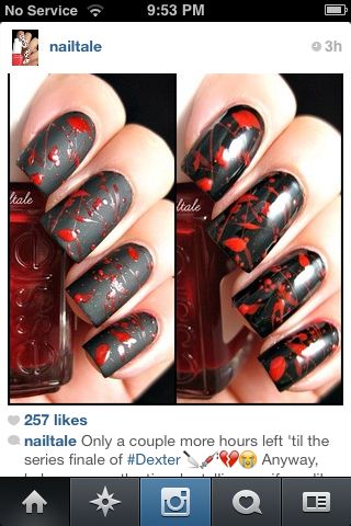 Red splatter nails over matte black Blood Splatter Nails, Black Matte Acrylic Nails, Matte Acrylic Nails, Splatter Nails, Funky Fingers, Blood Splatter, Nail Stuff, Birthday Nails, Short Acrylic Nails