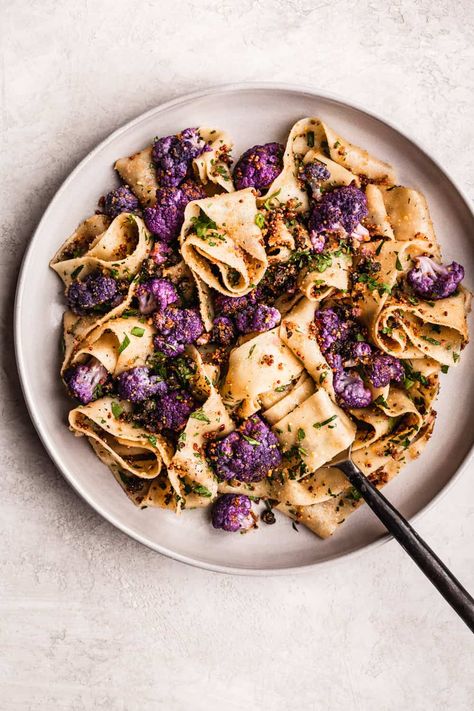 Crispy Capers, Pasta With Cauliflower, Charred Cauliflower, Cauliflower Pasta, Pasta Varieties, Pasta Noodle Recipe, Pasta Fatta In Casa, Mustard Sauce, Vegetarian Pasta