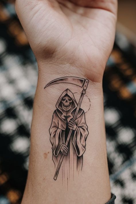 Dark & Mysterious Grim Reaper Halloween Tattoo Ideas Tattoo Ideas For Men Horror, Grim Reaper Small Tattoo, Grim Reaper Tattoo Ideas, Reaper Tattoo Ideas, Halloween Tattoo Ideas, Grim Reaper Halloween, Grim Reaper Tattoo, Stencil Outline, Reaper Tattoo