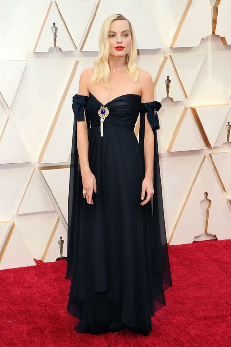 Margot Robbie Oscars, Margot Robbie Red Carpet, Margot Robbie Style, Glamorous Outfits, Met Gala Red Carpet, Best Red Carpet Looks, Red Carpet Outfits, Stylish Celebrities, Oscar Dresses