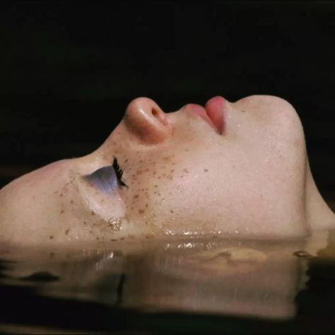 X 2022, Mia Goth, A Woman, Floating, Water