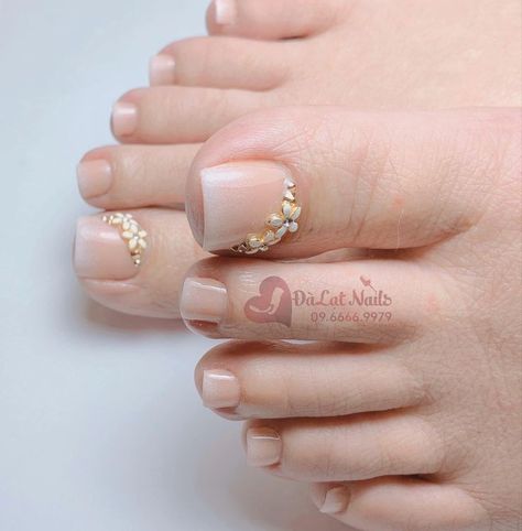 Toes Nails Colors, Toe Nail Designs For Summer, Toes Nail Art, Toe Nails Designs, Nail Colors For Summer, Foot Nail Art, Toe Nail Colors, Easy Toe Nail Designs, Simple Toe Nails