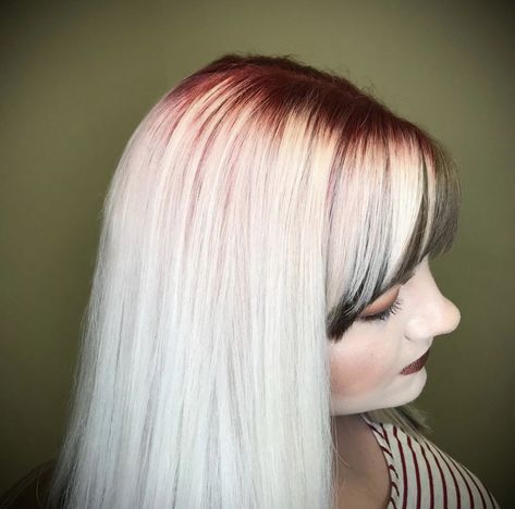 Blond Hair Red Roots, Red Shadow Root Blonde Balayage, Red Shadow Root, Red Roots Blonde Hair, Shadow Root Hair, Shadow Roots Hair, Shadow Root Blonde, Icey Blonde, Root Shadow