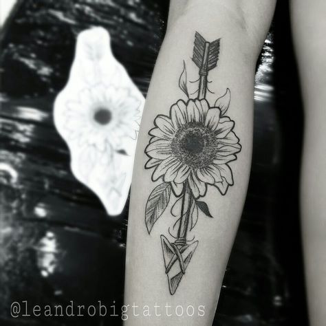 Tattoos Tattoos Tattoos Sunflower Arrow Tattoos For Women, Arrow And Sunflower Tattoo, Western Arrow Tattoo, Sunflower Arrow Tattoo, Tattoo Sunflower, Sunflower Tattoo Sleeve, Sunflower Tattoo Shoulder, Western Tattoos, Sunflower Tattoos