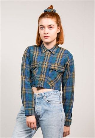 Flannel Shirt Outfit Grunge, Flannel Shirt Aesthetic, Flannel Shirt Outfits, 90s Fashion Overalls, 90s Fashion Denim, Curtains Sewing, Flannel Crop Top, 90s Fashion Party, How To Wear Flannels