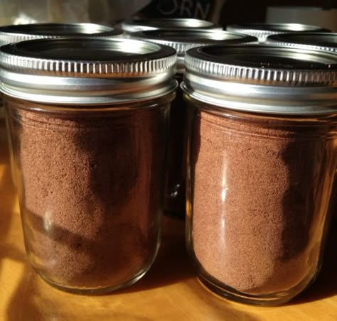 Flavored Hot Chocolate Mix Recipe Dry, Flavored Hot Chocolate Mix Recipes, Hot Chocolate Powder Recipes, Hot Chocolate Mixes, Salted Caramel Hot Cocoa, Powdered Drink Mixes, Jar Mixes, Caramel Hot Chocolate, Hot Cocoa Mix Recipe