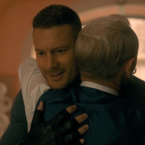 luther & reginald hargreeves (s3 ep9 - ‘seven bells’) 💌 Reginald Hargreeves, Luther Hargreeves, Umbrella Academy, Muse, Umbrella, Moon, Couple Photos, Fictional Characters