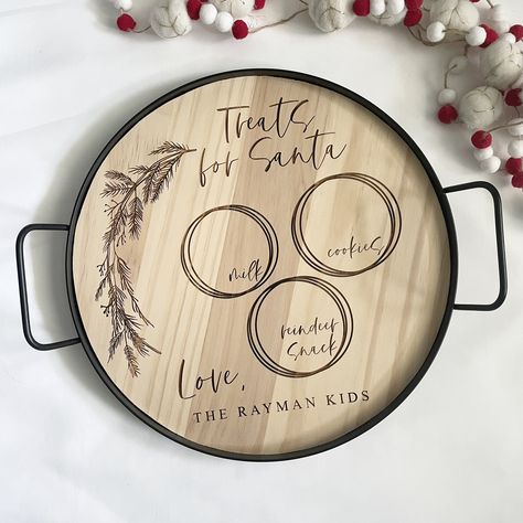 Personalized Christmas Cookies, Christmas Cookie Tray, Treats For Santa, Projet Cricut, Santa Tray, Cookies For Santa Plate, Laser Projects, Milk And Cookies, Santa Cookies