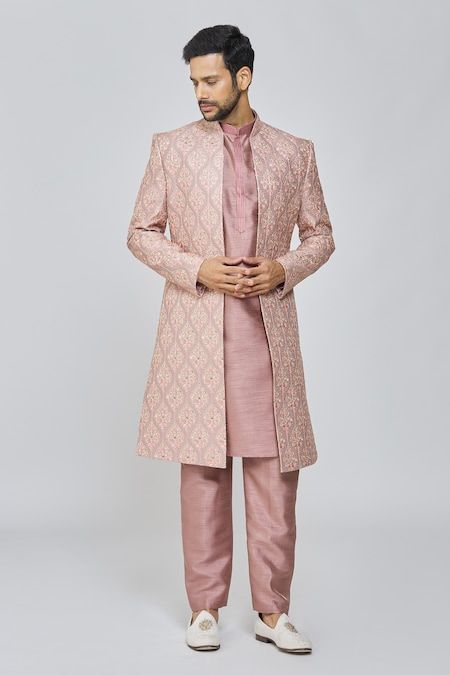 Pink Sherwani, Nikkah Outfit, Outfit Pink, Wedding Things, Embroidered Silk, Aza Fashion, Front Open, Pink And Gold, Dream Wedding