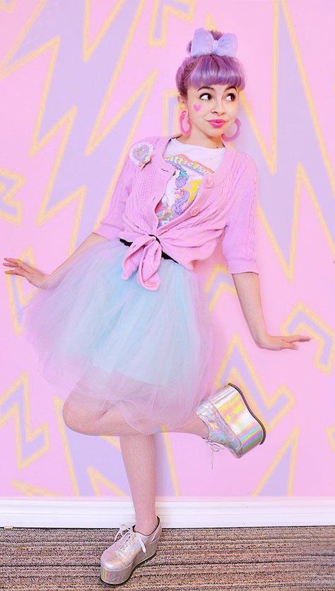 16 Fashion tips on how to dress as Fairy Kei Kawaii Hawaii, Melanie Martinez Style, Pony Shirt, Lavender Cardigan, Fairy Kei Fashion, Grunge Pastel, Kei Fashion, Dress Fairy, 일본 패션