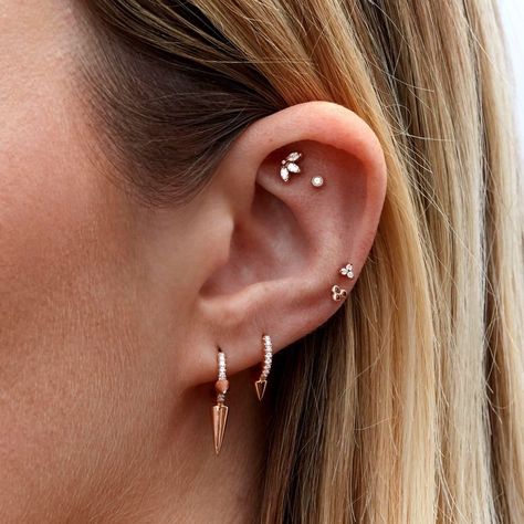 Maria Tash Piercing Ideas, Maria Tash Piercing, Maria Tash Curated Ear, Earring Curation, Curated Ears, Anti Tragus Piercing, Piercing Inspo, Ear Art, Cool Ear Piercings