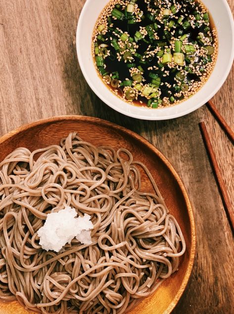 Cold Soba Noodles Dipping Sauce (5 Minutes!!) - Tiffy Cooks Cold Soba Noodle Recipe, Cold Soba Noodles, Soba Noodles Recipe, Tiffy Cooks, Cold Soba, Asian Noodle Recipes, Soba Noodle, Cold Noodles, Authentic Chinese Recipes