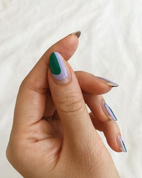 Purple And Green Nails, Green Nails Summer, Green Nail Art, Edgy Nails, Basic Nails, Simple Graphic, Dream Nails, Purple And Green, Funky Nails