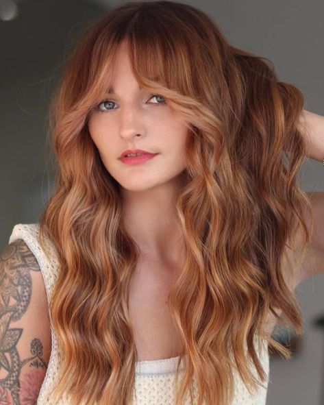 Copper Strawberry Balayage Waves and Curtain Bangs Strawberry Blonde Hair Pale Skin, Blonde Hair Trends, Natural Strawberry Blonde Hair, Dark Strawberry Blonde Hair, Reddish Blonde Hair, Hair Colors And Styles, Strawberry Blonde Ombre, Blonde Hair Pale Skin, Copper Brown Hair