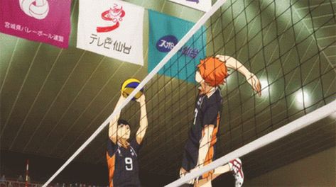 https://media.tenor.com/jhwRDQj29pcAAAAC/haikyuu-anime.gif Haikyuu Season 3, Haikyuu Gif, Boys Volleyball, Kageyama X Hinata, Akaashi Keiji, Haikyuu Wallpaper, Kageyama Tobio, Volley Ball, Volleyball Team