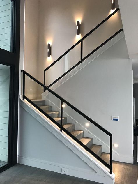 Glass Railing Stairs, Staircase Design Modern, Staircase Railing Design, Handrail Design, Stairs Design Interior, Staircase Handrail, Glass Stairs, Stair Railing Design, Glass Staircase