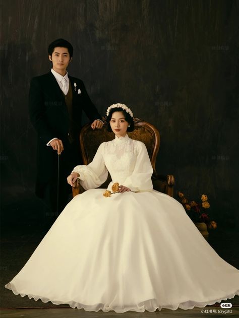 Elegant Couple Classy Aesthetic, High Collared Wedding Dress, Vintage Wedding Poses, Korean Style Wedding Photoshoot, Retro Wedding Dress 70s, Romantic Vintage Wedding Aesthetic, Korean Wedding Aesthetic, Wedding Photoshoot Vintage, Bridal Carry Pose Reference