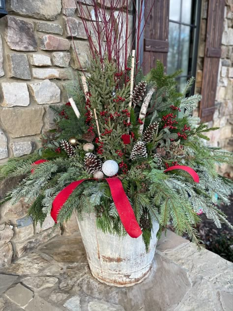 christmas-planter-pot Winter Pots Outdoor Planters, Winter Plants For Pots Outdoors, Christmas Stage Decor, Christmas Planters Diy, Winter Urns, Winter Planter Ideas, Winter Container Gardening, Porch Planter, Christmas Planter