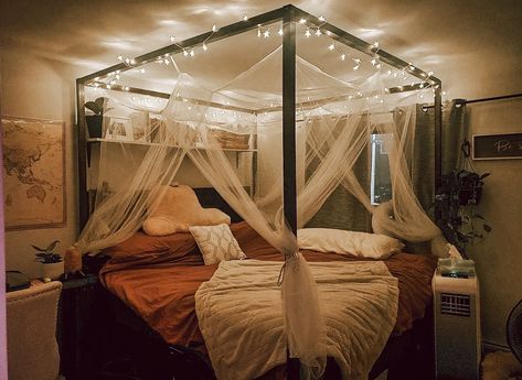 33 Canopy Bed Design Ideas: Transform Your Bedroom into a Luxurious Retreat - placeideal.com Luxury Bedroom Master Romantic Canopy Beds, Canopy Bed Design, Violet Bedroom, Canopy Bed Drapes, Queen Size Canopy Bed, Black Canopy Bed, Light Blue Rooms, Iron Canopy Bed, Metal Canopy Bed