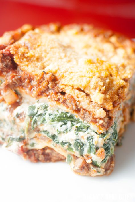 Meat And Veggie Lasagna Recipe, Ground Beef And Sausage, Veggie Lasagna Recipe, Oven Ready Lasagna, Veggie Lasagna, Sweet Italian Sausage, Bathroom Idea, Easy Beef, Lasagna Recipe