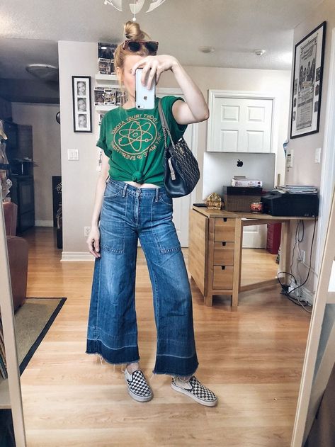 Super High Waisted Jeans, Lit Outfits, Mum Fashion, Mode Casual, My Shoes, Thrift Fashion, Wide Jeans, Mode Inspiration, Outfits Casuales