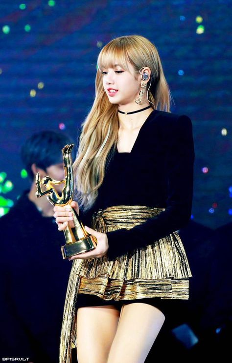 #wattpad #fan-fikce "Terpsichore" - goddess of dance and chord. How is a Fangirl named Lalisa Manoban related to Terpsichore? Lisa Performance Outfits, Pranpriya Manoban, Lisa Manoban, Black Homecoming Dress, Lisa Lalisa, Blackpink Poster, Jhene Aiko, Blackpink Wallpaper, Blackpink Blink