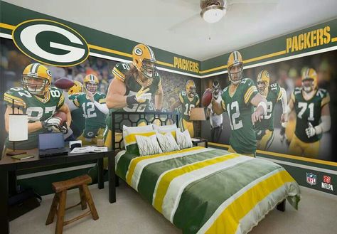 Ultimate Packers bedroom Packers Bedroom, Green Bay Packers Room, Titanic Project, Green Bay Packers Crafts, Green Bay Packers Baby, Football Bedroom, Dream House Bedroom, Packers Baby, Go Packers