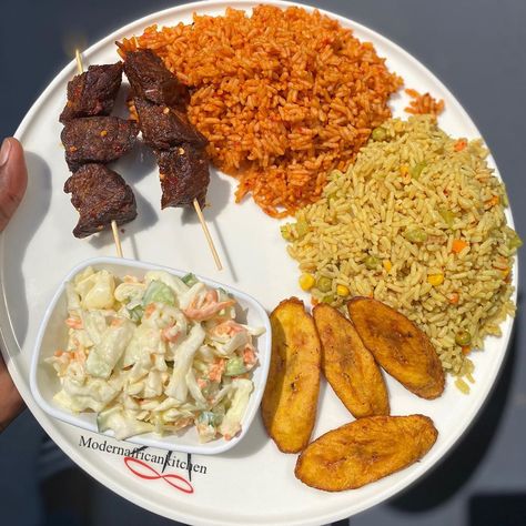 Jollof Rice And Plantain, Jollof Rice Plating Ideas, Monday Food, African Kitchen, Fried Plantain, Nigeria Food, Rice Fried, Plate Of Food, Food Plate