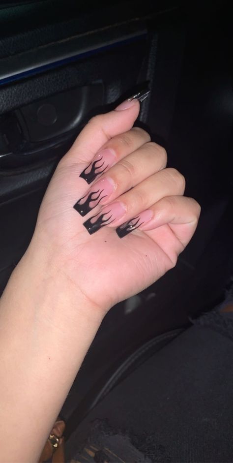 Black Nails Fire Design, Black French Flame Nails, Black Flame Nails Square, Black French Tip Nails With Flames, French Tip With Fire Design, Black Flame Nails Coffin, Flame Nails Acrylic Black, Flame Nails Square, Black And White Fire Nails