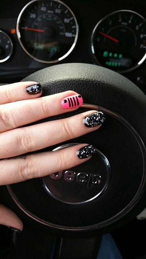 Jeep nails....  ●lllllll● Small Jeep Tattoos For Women, Jeep Nails Designs, Nail Art Designs Jeep, Jeep Nails, Jeep Earrings, Jeep Tumbler Cup, Jeep Logo, Jeep Baby, Girls Nail Designs