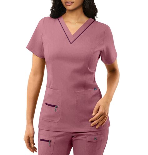 Scrubs Uniform Cute Medical, Dental Scrubs Uniform, Cowl Kaftan Dress, Doctor Attire, Nursing Scrubs Pattern, Medical Clothing, Nurses Scrubs, Nursing Style, Nurse Style