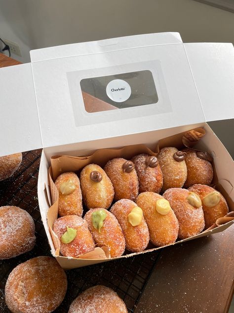 Bomboloni Packaging, Food Bread, Bakery Business, Bakery Bread, Bread Dough, Food Cravings, Donuts, Dough, Jesus