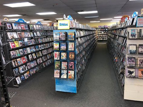 Movie Rental Store, Video Rental Store, 90s Videos, Blockbuster Video, Movie Rental, Video Store, 2000s Nostalgia, Old Video, 90s Nostalgia