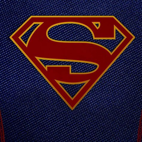 Untitled Supergirl Drawing, Supergirl Logo, Cress Williams, Supergirl Birthday, Supergirl Outfit, Chyler Leigh Supergirl, Art Adventure Time, Art Dc Comics, Supergirl Costume