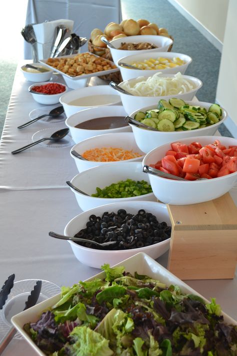 Salad Trays Parties, Diy Salad Bar Wedding, Salad Bar Buffet Display, Salad Bar Birthday Party, Party Size Salad, Diy Salad Bar Party, Party Salad Bar Ideas, Salad Buffet Display Presentation, Salad Bar Set Up Ideas