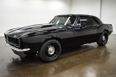 Chevrolet Camaro Black, Camaro Black, Camaro Classic, Ls Engine Swap, 1967 Chevrolet Camaro, Camaro 1969, Classic Muscle Cars, Toxic Masculinity, 1967 Camaro